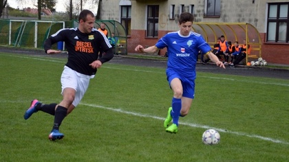 Ostrów Mazowiecka - Piłkarze Ostrovii Ostrów Mazowiecka odnieśli zwycięstwo w sp