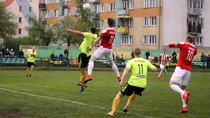 Ostrów Mazowiecka - Piłkarze Ostrovii Ostrów Mazowiecka w wyjazdowym spotkaniu 3