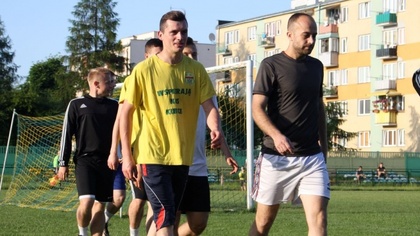 Ostrów Mazowiecka - Piłkarze Ostrovii Ostrów Mazowiecka wznawiają treningi przed