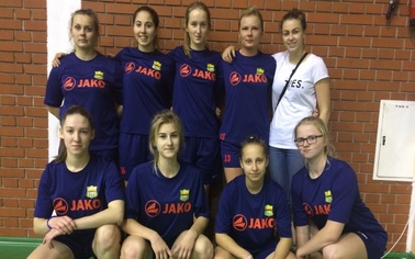 Ostrów Mazowiecka - Dużo emocji dostarczyła rywalizacja piłkarek na turnieju hal