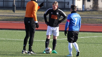 Ostrów Mazowiecka - Piłkarze Ostrovii Ostrów Mazowiecka w spotkaniu dziewiętnast