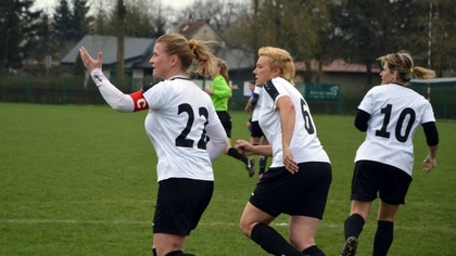 Ostrów Mazowiecka - Piłkarki Ostrovii Ostrów Mazowiecka w spotkaniu czwartej kol