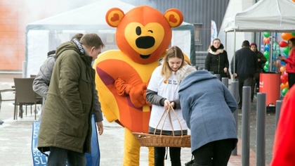 Ostrów Mazowiecka - Pierwsi klienci już skorzystali z zakupów w nowych sklepach 