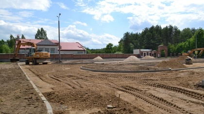 Ostrów Mazowiecka - 75 miejsc parkingowych i zatoka dla autobusów powstaje przy 