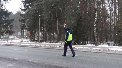 Ostrów Mazowiecka - Kolejnych dwóch pijanych kierowców zatrzymali funkcjonariusz