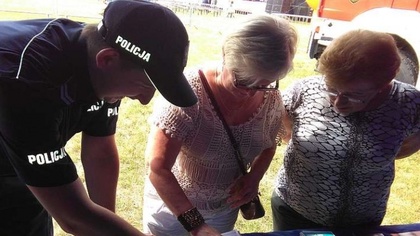 Ostrów Mazowiecka - Ostrowscy policjanci uczestniczyli w pikniku podczas Małkińs