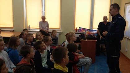 Ostrów Mazowiecka - Uczniowie klas IV i VI Szkoły Podstawowej nr 2 w Ostrowi Maz