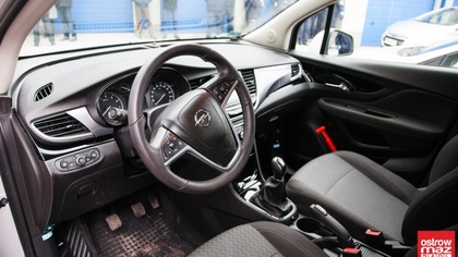 Ostrów Mazowiecka - Dziś o godzinie 13:00 odbyło się uroczyste przekazanie nowyc