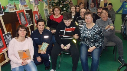 Ostrów Mazowiecka - Policjantka z Komendy Powiatowej Policji w Ostrowi Mazowieck