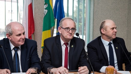 Ostrów Mazowiecka - Przewodniczący rady gminy Ostrów Mazowiecka zaprasza na kole