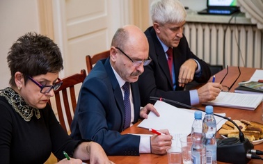 Ostrów Mazowiecka - Nadzwyczajna sesja rady miasta obędzie się w czwartek 16 lut