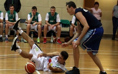 Ostrów Mazowiecka - Koszykarzom Sokoła zaangażowania w mecze II ligi odmówić nie