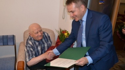 Ostrów Mazowiecka - Stanisław Żołnik z Ostrowi Mazowieckiej ukończył 100 lat. At