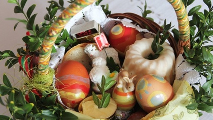 Ostrów Mazowiecka - W Wielką Sobotę katoliccy wierni odwiedzają swoje parafie, a