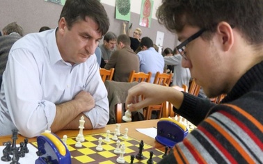 Ostrów Mazowiecka - Najlepsi szachiści z całego regionu przystąpili do rywalizac