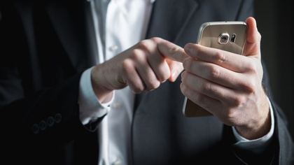 Ostrów Mazowiecka - Tradycyjne mapy i opasłe papierowe przewodniki powoli odchod