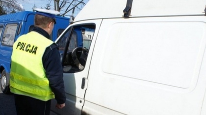 Ostrów Mazowiecka - Ostrowscy policjanci prowadzą dziś na drogach miasta i powia