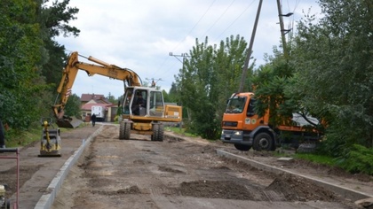Ostrów Mazowiecka - Do końca listopada będą trwały intensywne prace na ulicy Sur