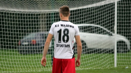 Ostrów Mazowiecka - Piłkarze KS Wąsewo w spotkaniu 13 kolejki rozgrywek A klasy 