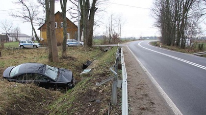 Ostrów Mazowiecka - Wczesnym rankiem w piątek 15 grudnia doszło do wypadku drogo