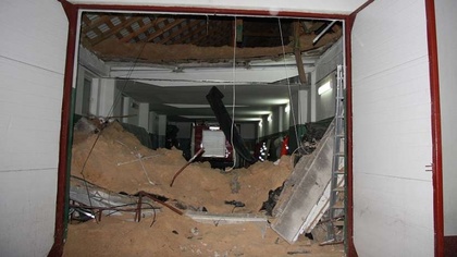 Ostrów Mazowiecka - Trzech pracowników budowlanych zostało przewiezionych do szp